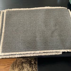 Pottery Barn Mason Set of 4 Cotton Fringe Placemats